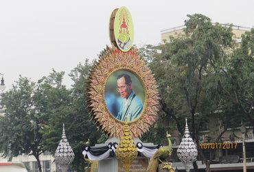 Tajska v času žalovanja za priljubljenim kraljem